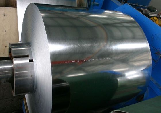 acheter Bobine d'acier Galvalume à paillettes régulières AZ50–AZ180 avec une largeur de 914–1250 mm pour la fabrication de tôles de toiture et de panneaux de construction online manufacture