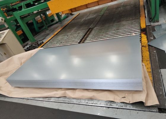 acheter 40-275g/m2 Zinc Coated Hot Dipped Galvanized Steel Sheet with Q235, Q345 Grade and YX75-200-600 Model for Construction and Automotive Applications online manufacture