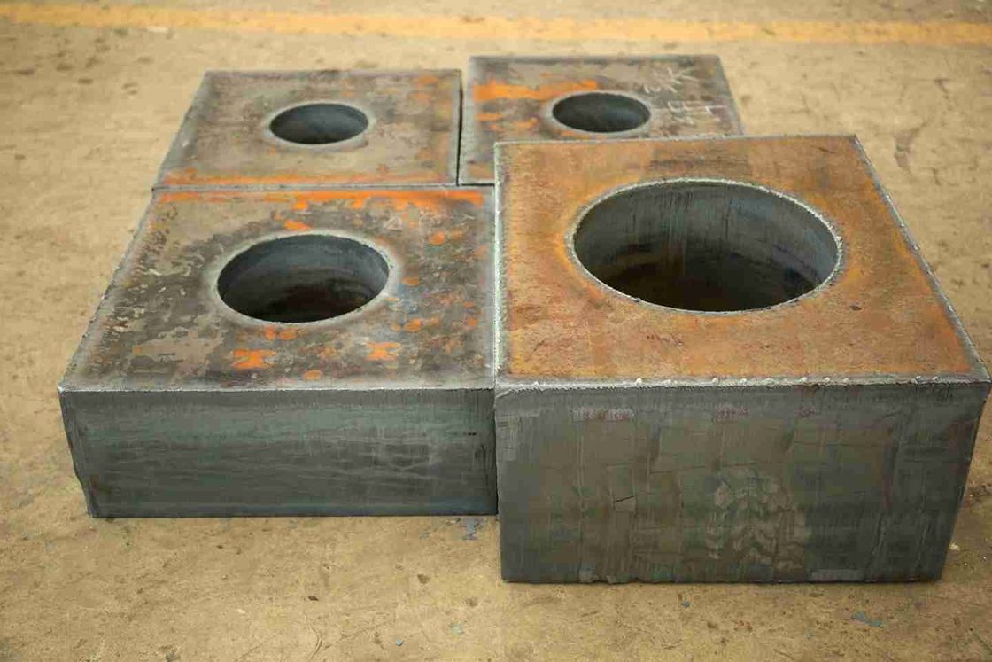 Pièces de machines et pièces automobiles à découpe laser Plaque d'acier avec traitement de formage CNC