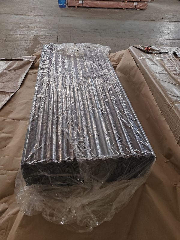Feuilles de toiture en métal ondulé galvanisé 0,14–1,50 mm avec revêtement de zinc de 30 à 275 g/m² pour panneaux de toiture et muraux