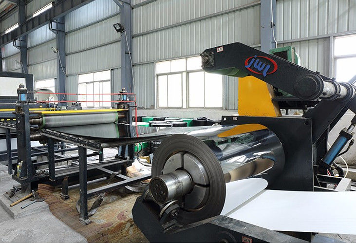1250mm largeur JIS G4303 SUS 201 / SUS 202 / SUS 304 laminé à froid en acier inoxydable serpentin