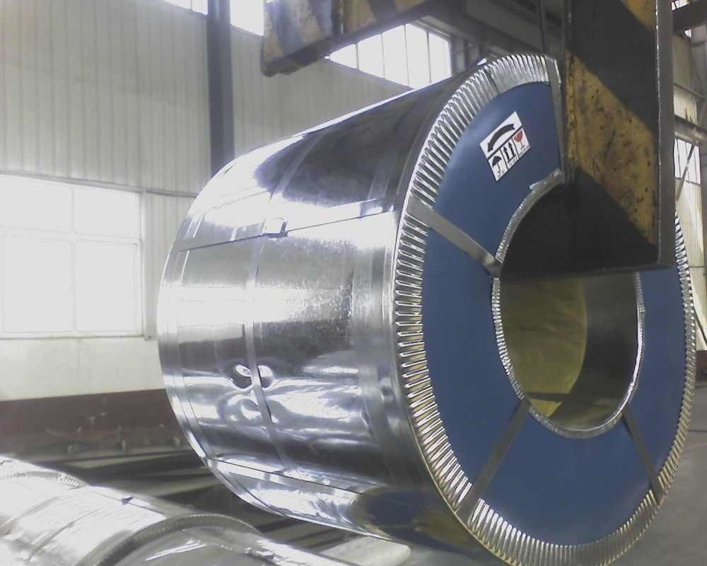 Spangle régulier en acier galvanisé à chaud avec une largeur de 800 ̊1500 mm pour les plaques de conteneurs et les panneaux de construction