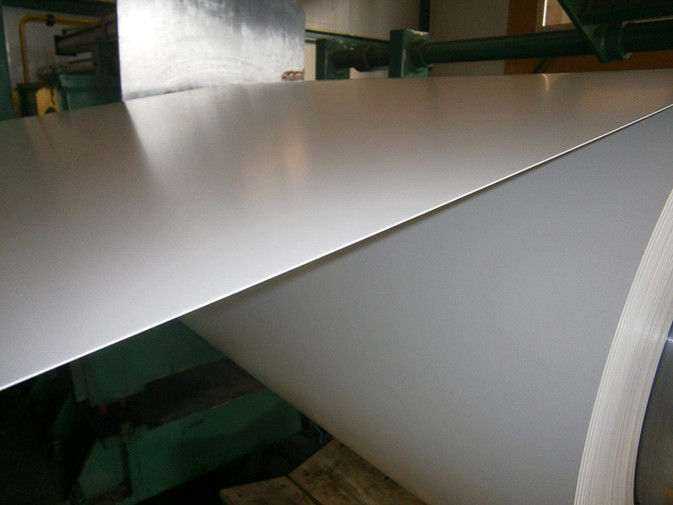 Coil en acier galvalume prépeint AZ20 ¥180 0,12 ¥1,20 mm 914 ¥1250 mm pour les panneaux de véhicules et appareils de construction