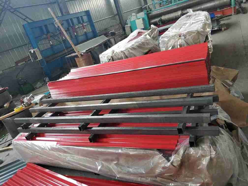 JIS G3322 CGLCC ASTM A792 Plaques de toiture en acier ondulé prépeint 1500 ∼ 3800 mm Longueur pour les toits et les revêtements muraux