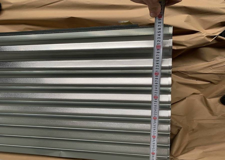 SGCH feuille de toiture galvanisée ondulée à spangle régulière avec une largeur effective de 650 mm et un revêtement en zinc de 60 ‰ 275 g / m2