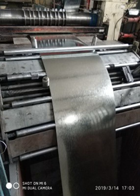 Bobine d'acier galvanisé à chaud DX51D / DX52D / DX53D avec revêtement de zinc de 40–275 g/m² pour le traitement de panneaux de construction et d'appareils électroménagers