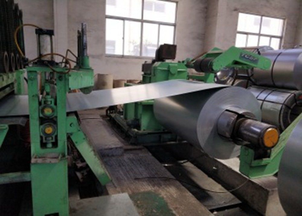 Bande d'acier galvanisé à chaud Z60–Z180 de 0,2 mm avec une largeur de 20–630 mm pour refendage et fabrication industrielle