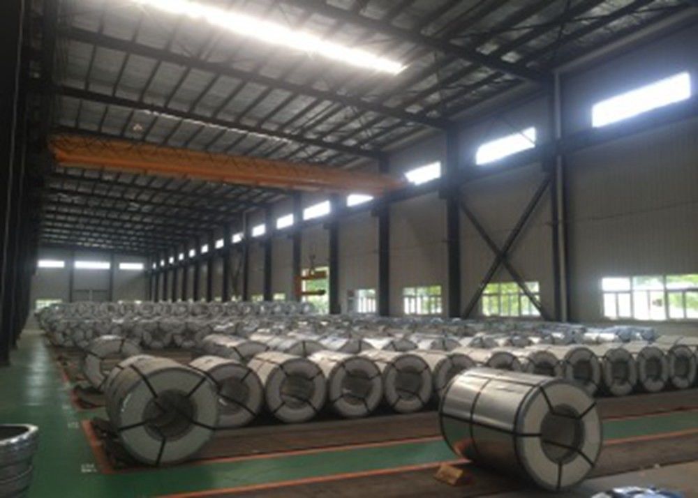Bobine d'acier galvanisé à chaud, laminée à froid, revêtue de zinc DX51D pour panneaux de meubles et fabrication d'appareils électroménagers