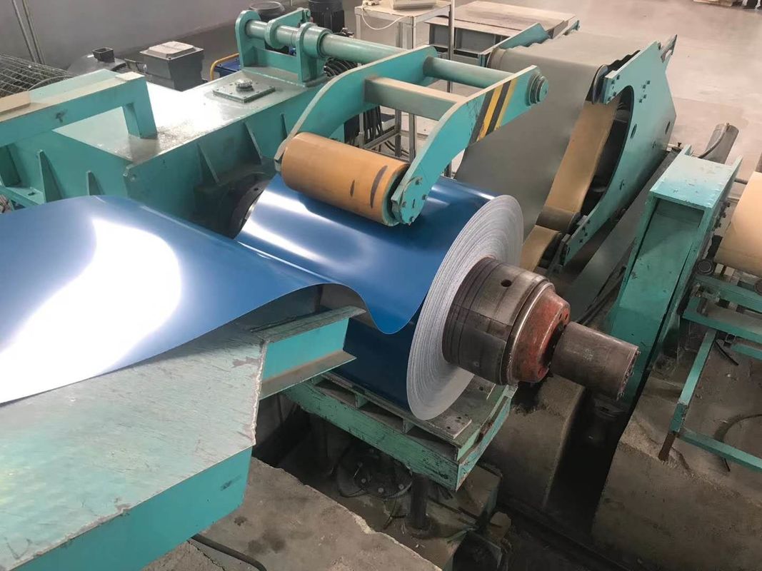 DX51D PPGI bobine d'acier galvanisé prépeint jusqu'à 1500 mm de largeur pour les applications de plaques de conteneurs et de toits