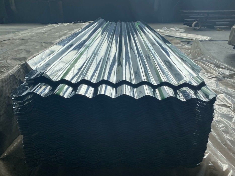 SGCH feuille de toiture galvanisée ondulée à spangle régulière avec une largeur effective de 650 mm et un revêtement en zinc de 60 ‰ 275 g / m2