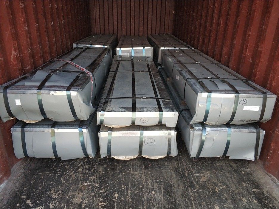 SGCH feuille de toiture galvanisée ondulée à spangle régulière avec une largeur effective de 650 mm et un revêtement en zinc de 60 ‰ 275 g / m2